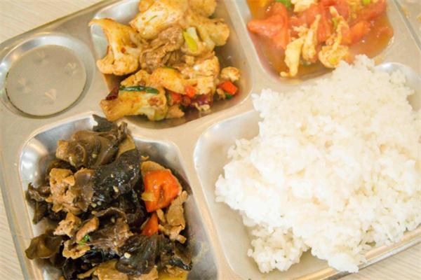 好運(yùn)客快餐加盟