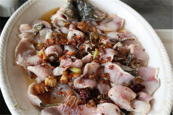 王大娘酸菜魚(yú)火鍋加盟