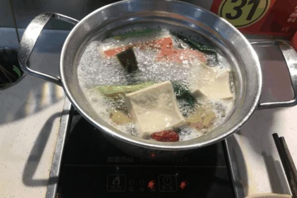 九璽爐旋轉(zhuǎn)小火鍋青島