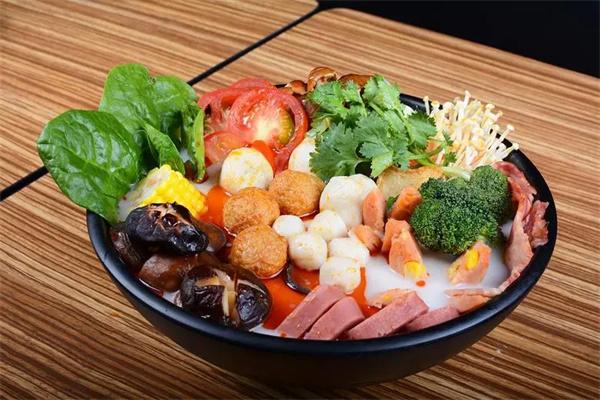 回轉(zhuǎn)串串香麻辣燙加盟