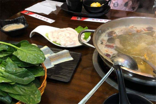 沈記打邊爐加盟