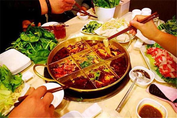 九宮格火鍋