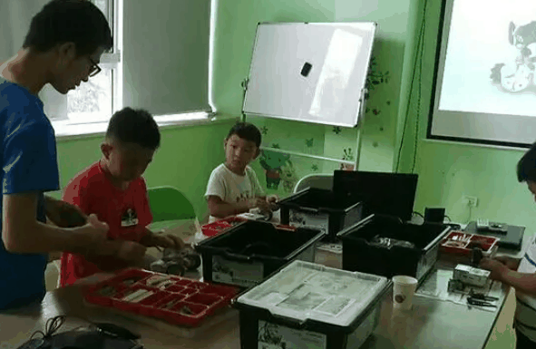 Hoona呼吶機器人教育