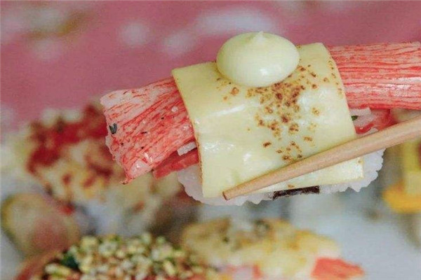 福庫旋轉(zhuǎn)壽司加盟