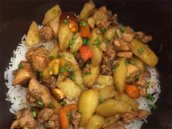 湘味閣紫砂煲拌飯