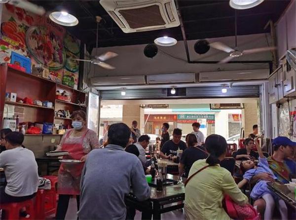 快餐店費(fèi)是多少