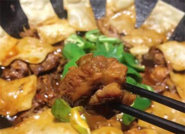 汪亮解皖北地鍋雞費多少錢？