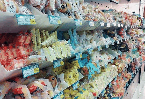 趙一鳴量販零食連鎖