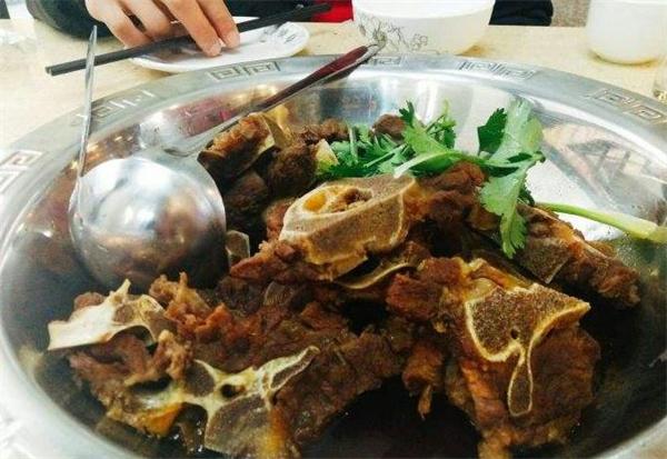 潮牛大盆骨費(fèi)用多少錢？