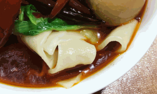 紅燜王牛肉板面
