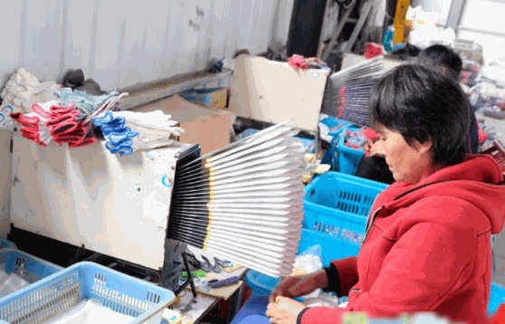 開一個手套廠要多少錢