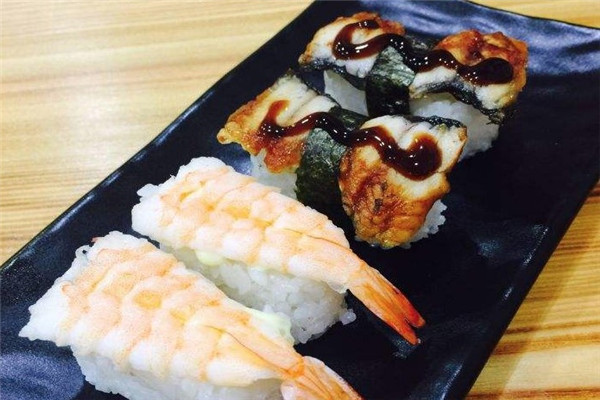 手心里的飯團加盟