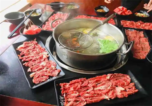牛帶頭鮮牛肉火鍋加盟