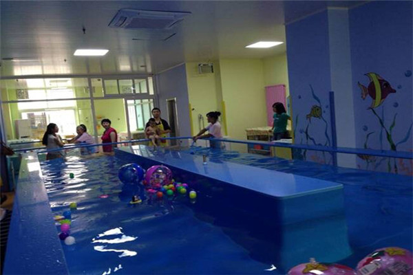 慧嬰之家嬰幼兒游泳館