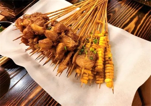 伍界湘西烤小串加盟