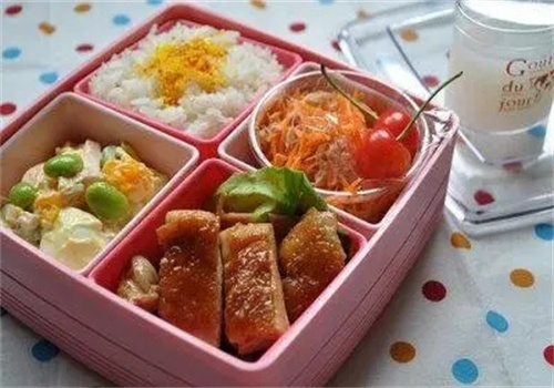 味之源美食加盟