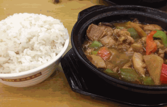 知味軒黃燜雞米飯