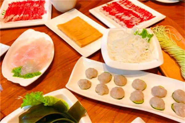東來(lái)順清真飯羊肉火鍋加盟