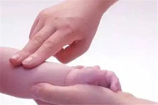 泰陽(yáng)寶寶小兒推拿加盟