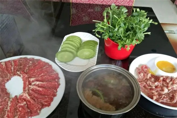 鴻安肥牛加盟