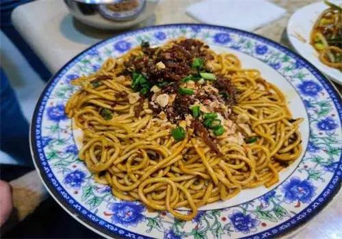 王師傅怪味擔(dān)擔(dān)面加盟