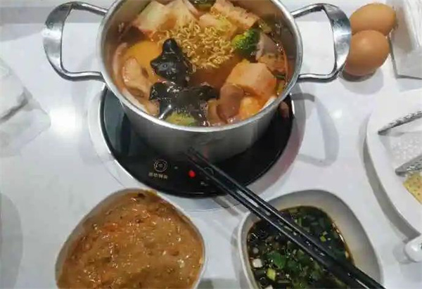 英尚回轉(zhuǎn)小火鍋