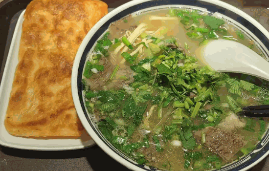一個(gè)牛肉湯店多少錢?