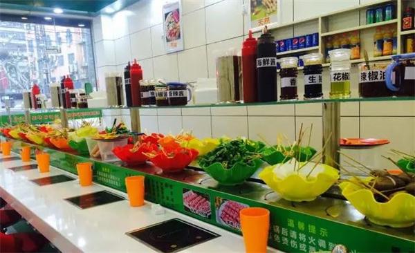 百串百味旋轉(zhuǎn)麻辣燙