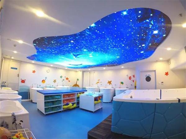 嬰兒游泳館費(fèi)多少錢？