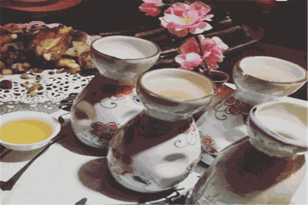 肆囍國風(fēng)酒館加盟
