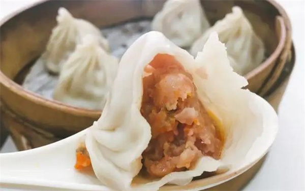 陳揚(yáng)蟹黃湯包