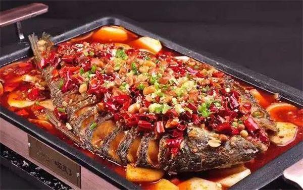 一個烤魚店需要多少錢？