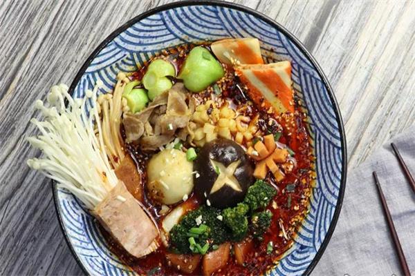 三心麻辣燙店加盟