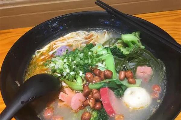三心麻辣燙店加盟