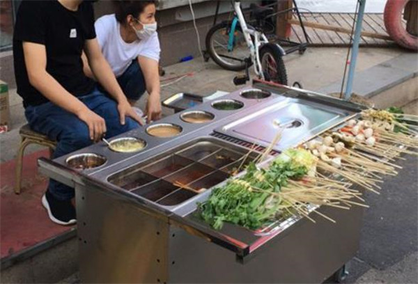 串串香小吃車要多少錢？