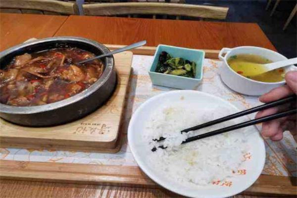 尋友記鮑汁肥牛飯加盟