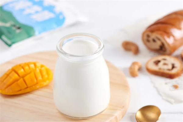 泉芳乳業(yè)加盟