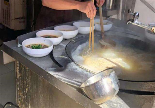 霸王鍋蓋面加盟