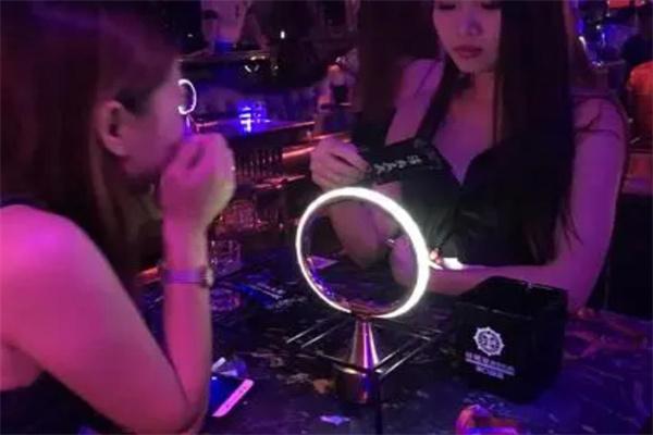 呀諾達(dá)酒吧加盟