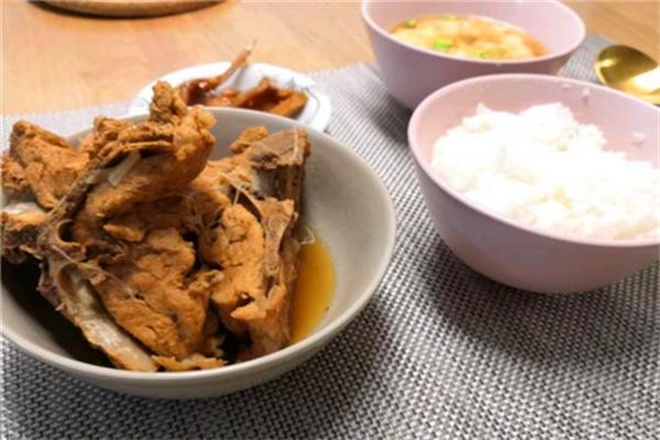 米哥排骨米飯