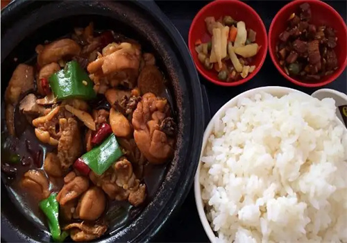 燴昌百味黃燜雞米飯