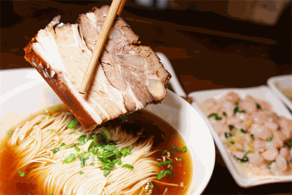 溫大娘面館加盟