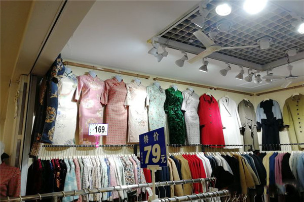 一生一世服裝加盟