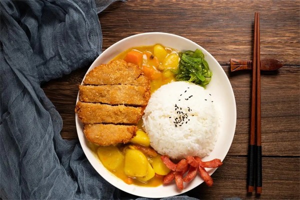 名代屋豬排飯加盟