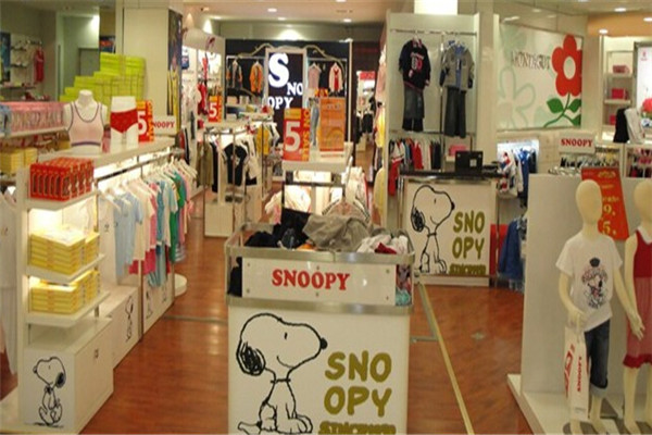 史努比童裝店加盟