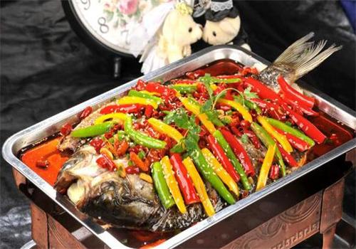 江邊碳魚烤魚