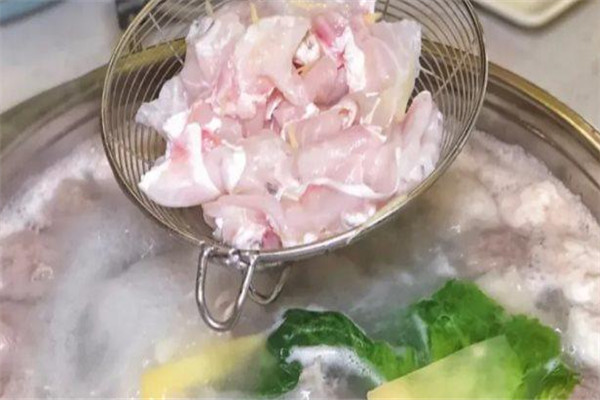 灶臺魚火鍋加盟
