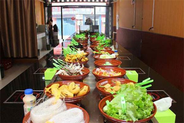 陳鋼串串香旋轉小火鍋