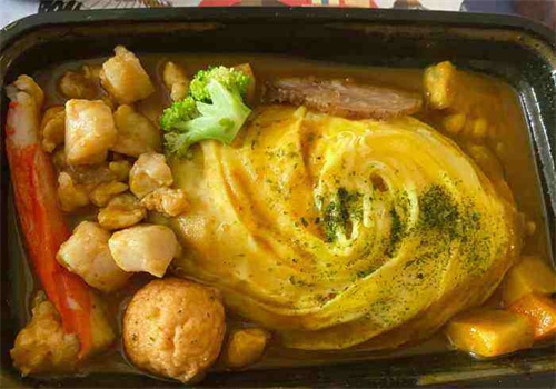 仄奈日式咖喱蛋包飯加盟