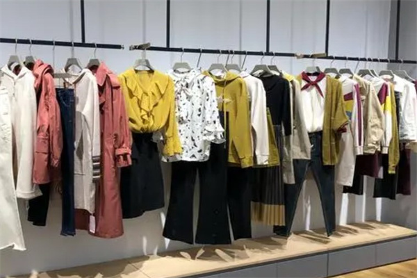 豪居服飾